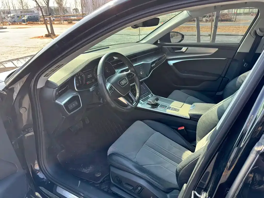 Audi A6L 2022 из CN, фото 3