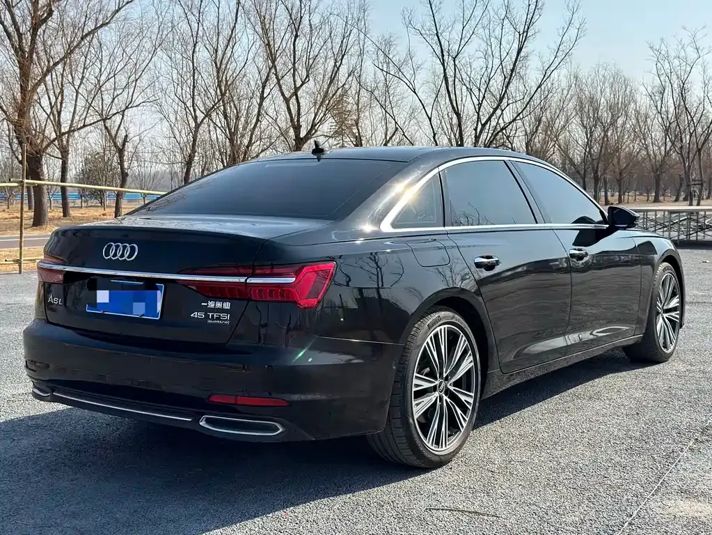 Audi A6L 2022 из CN, фото 9