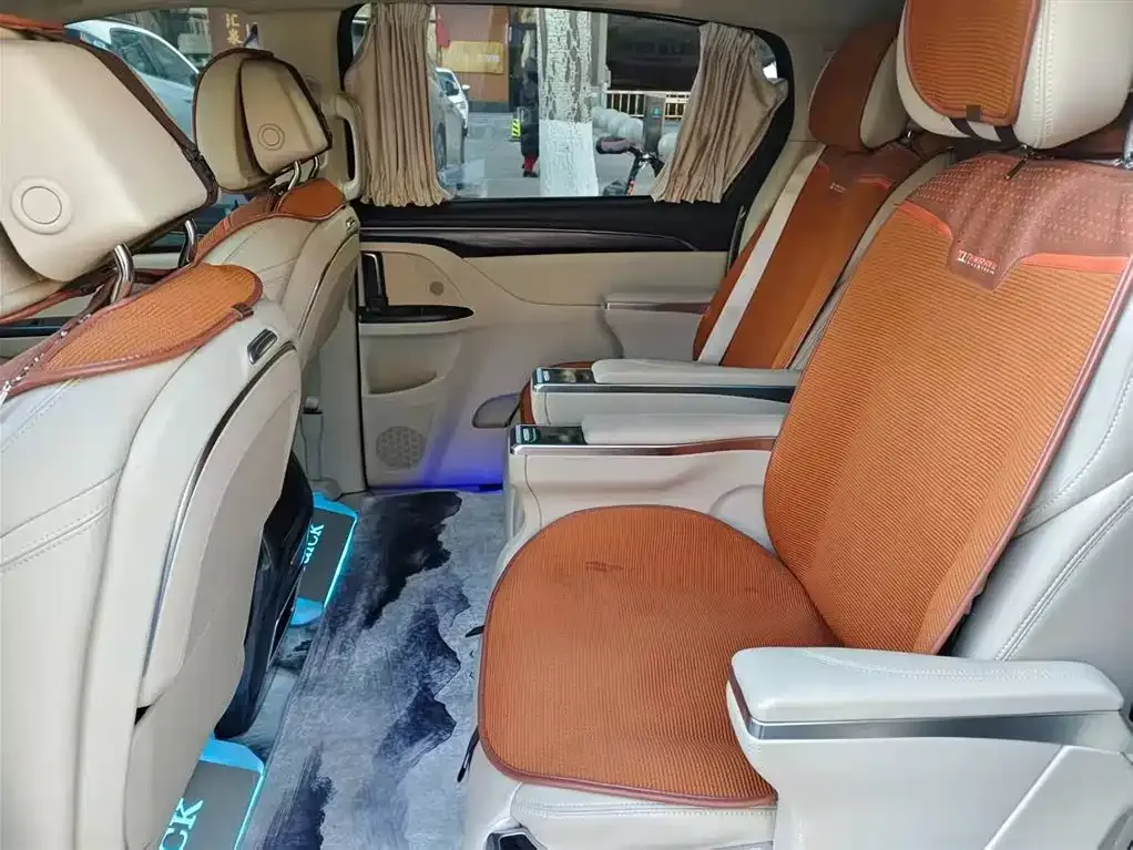 Buick GL8 2024 из CN, фото 8