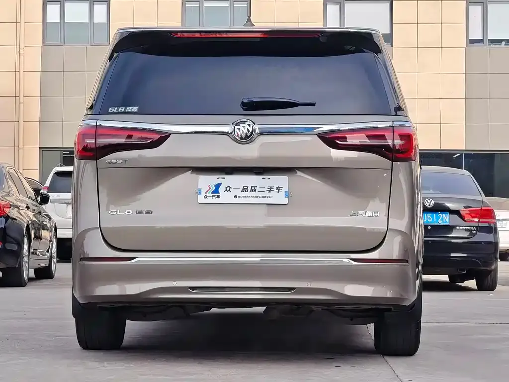 Buick GL8 2021 из CN, фото 2