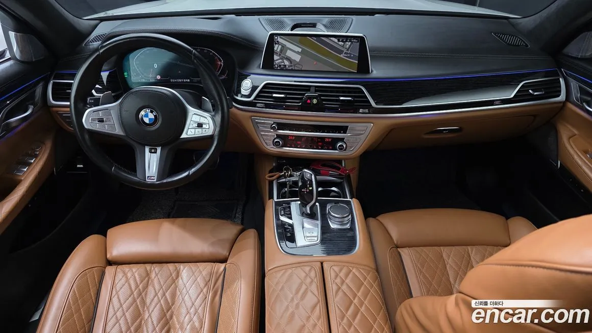 BMW 7-Series — фото 10