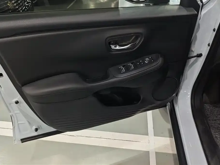 Honda HR-V 2024 из CN, фото 3