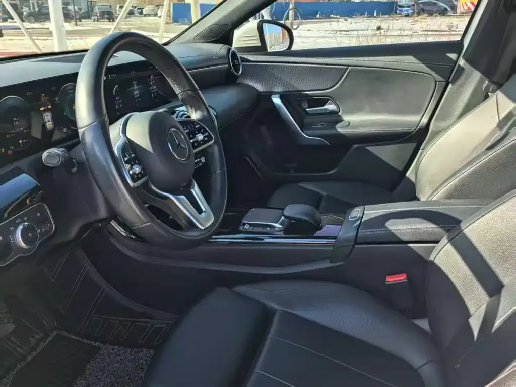 Mercedes-Benz A-Class 2021 из CN, фото 7