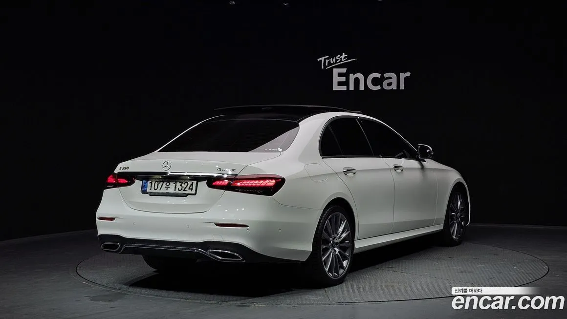 Mercedes-Benz E-Class — фото 5