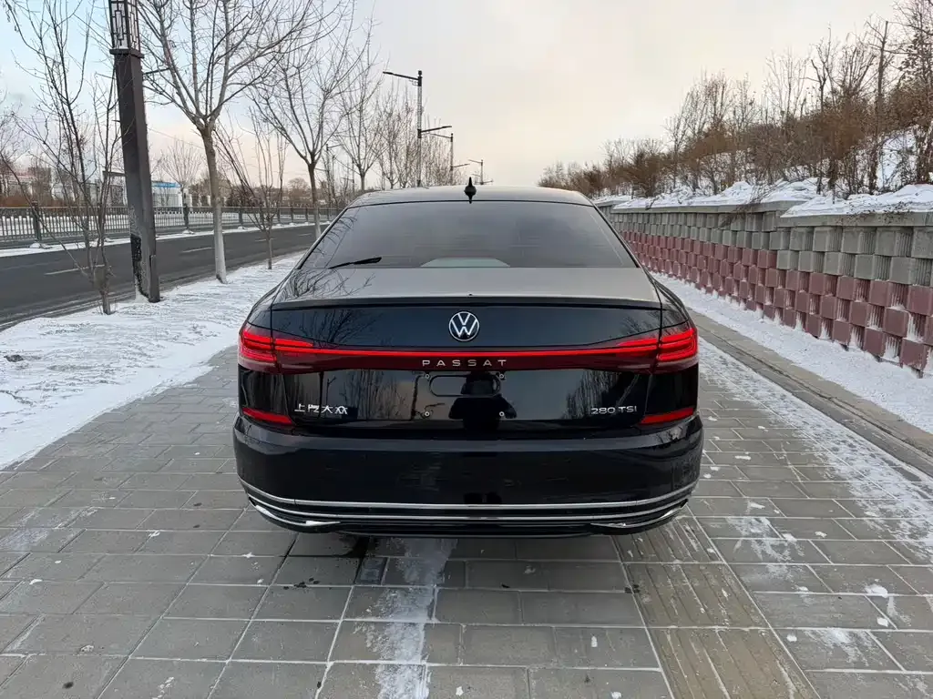 Volkswagen Passat — фото 10