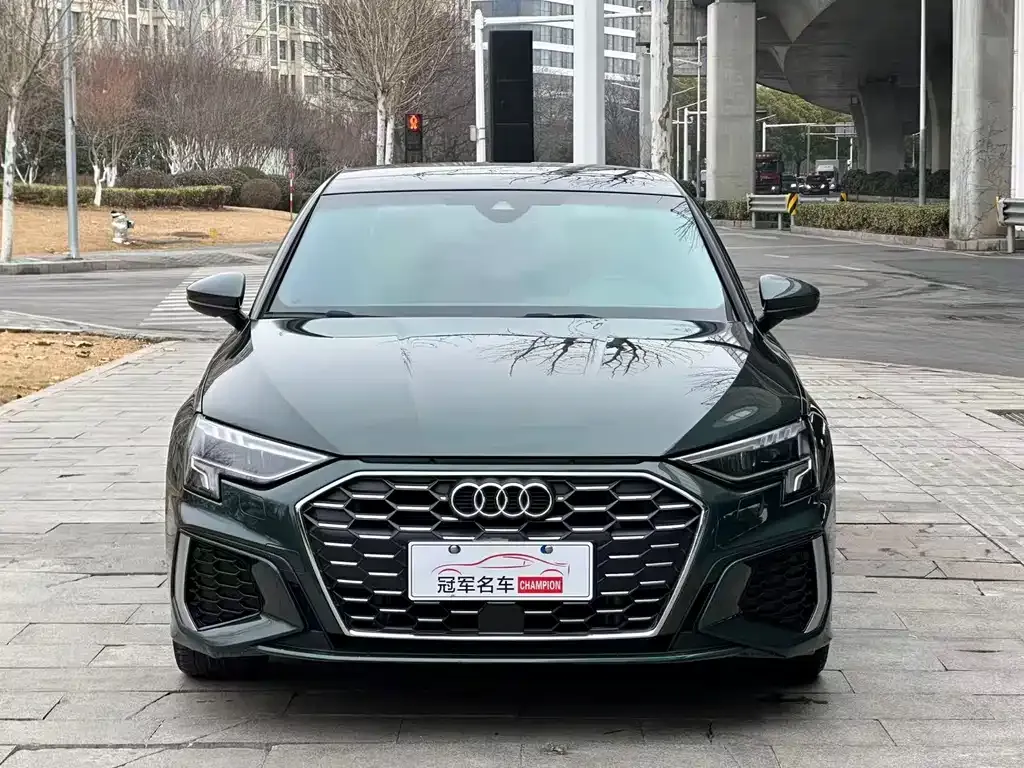 Audi A3 2023 из CN, фото 3