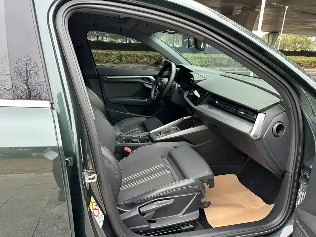 Audi A3 2023 из CN, фото 6