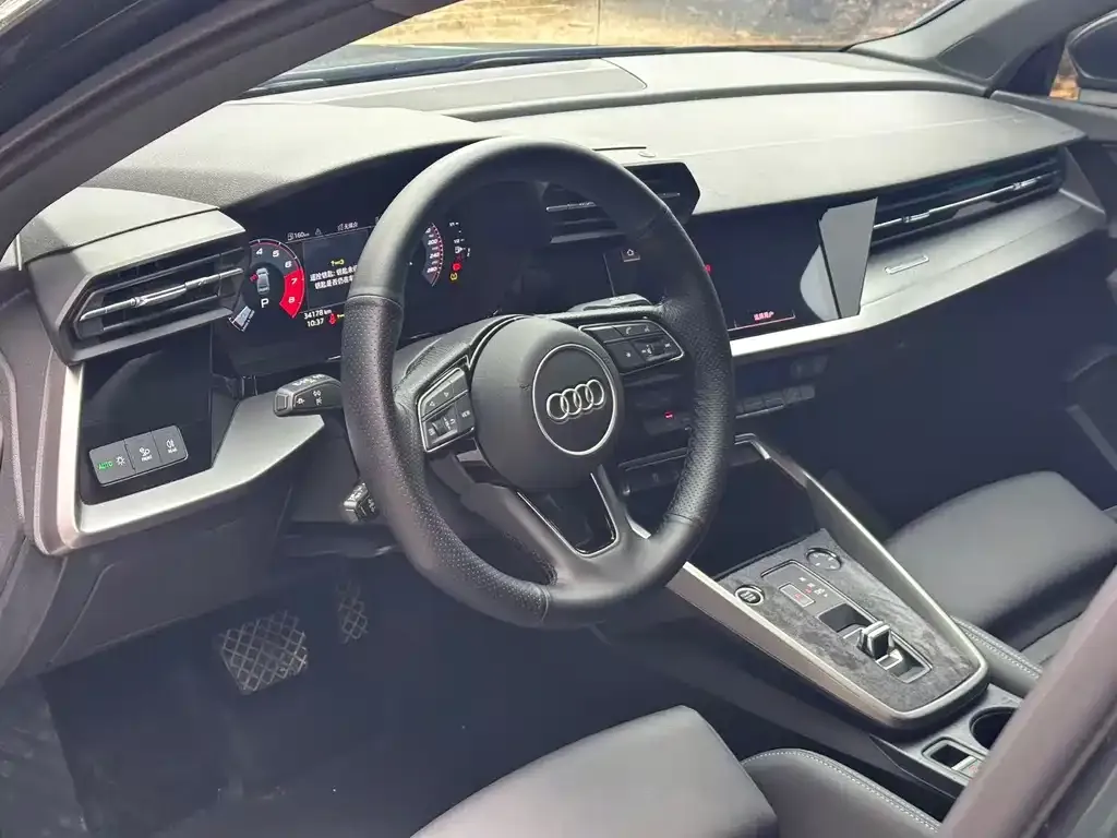 Audi A3 2023 из CN, фото 8