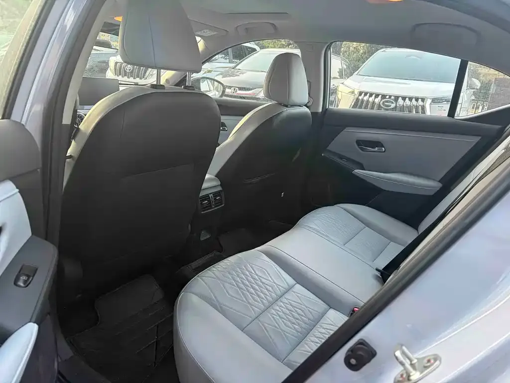 Nissan Sylphy 2023 из CN, фото 3