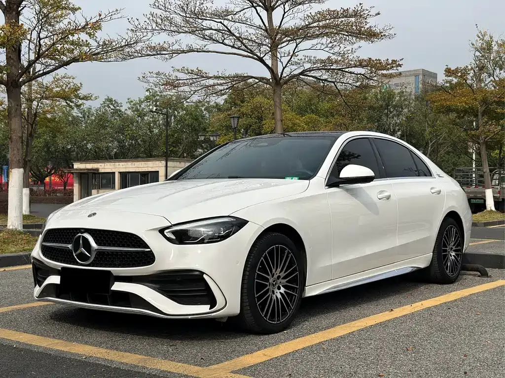 Mercedes-Benz C-Class — фото 1