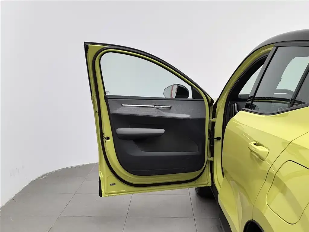 Volvo EX30 2025 из CN, фото 6