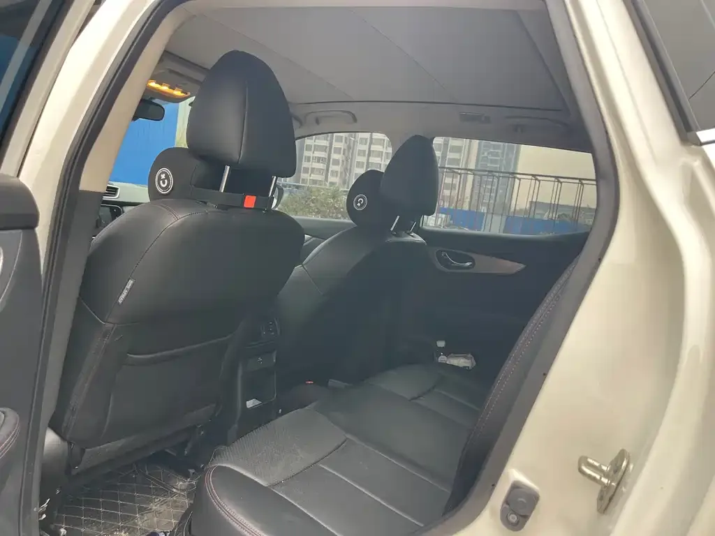 Nissan Qashqai 2022 из CN, фото 2