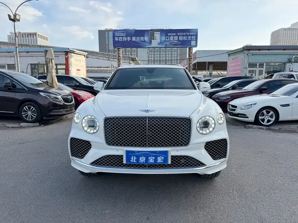 Bentley Bentayga 2021 из CN, фото 10