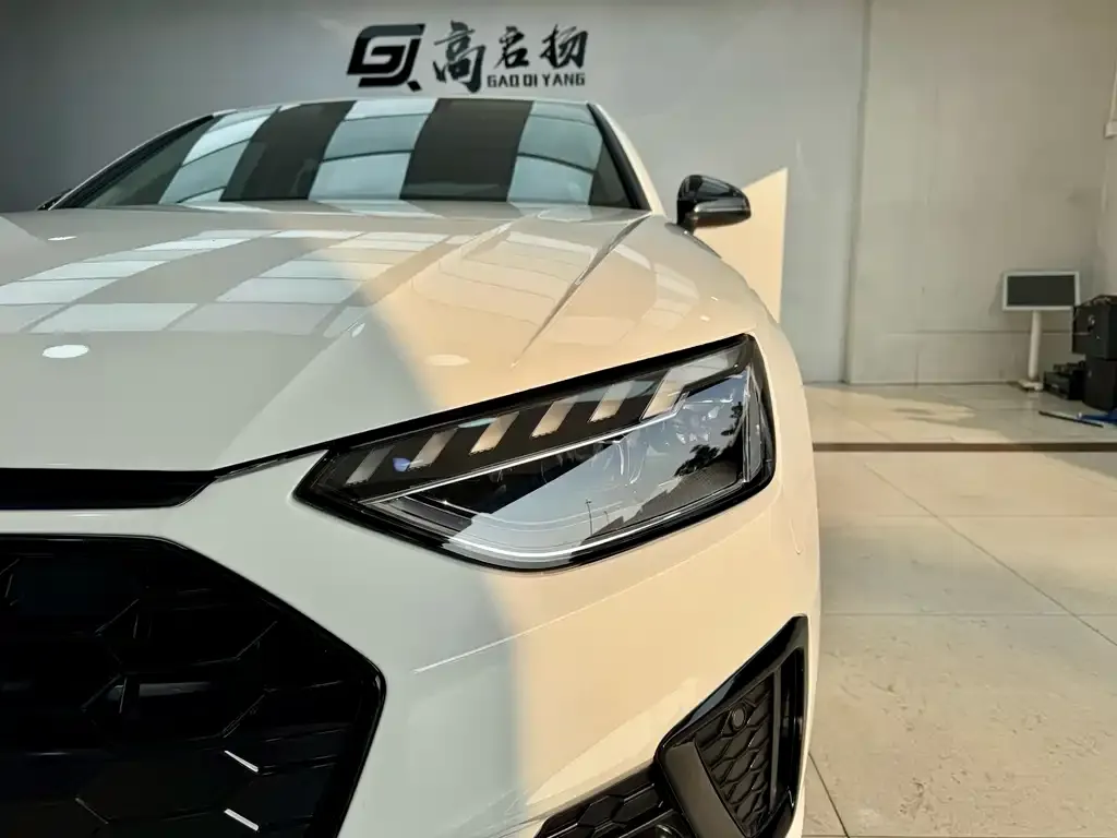 Audi A4L 2023 из CN, фото 3