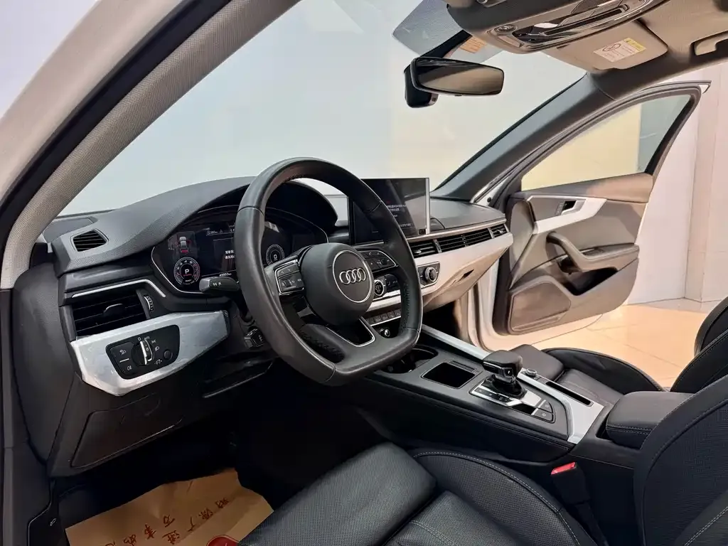 Audi A4L 2023 из CN, фото 9