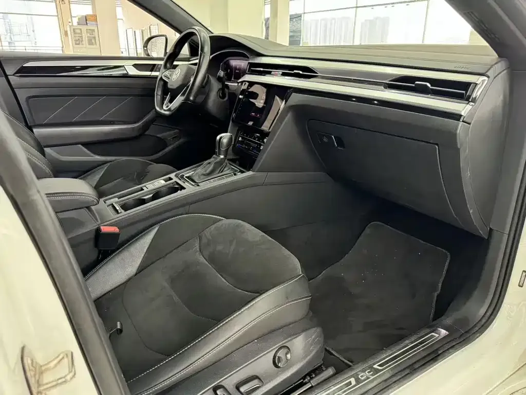 Volkswagen CC 2022 из CN, фото 7