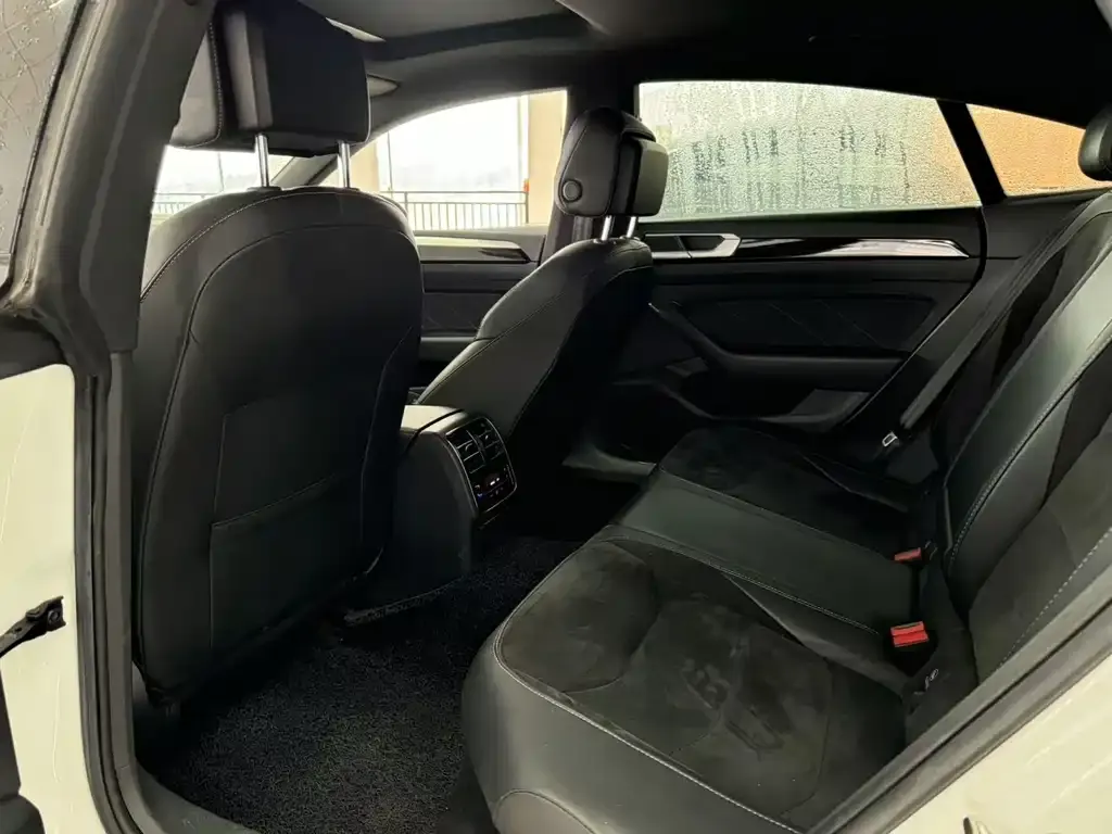 Volkswagen CC 2022 из CN, фото 3