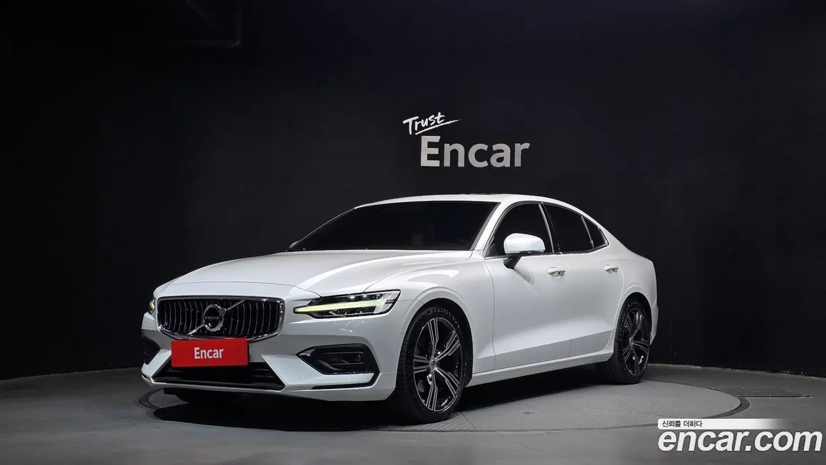 Volvo S60 — фото 1