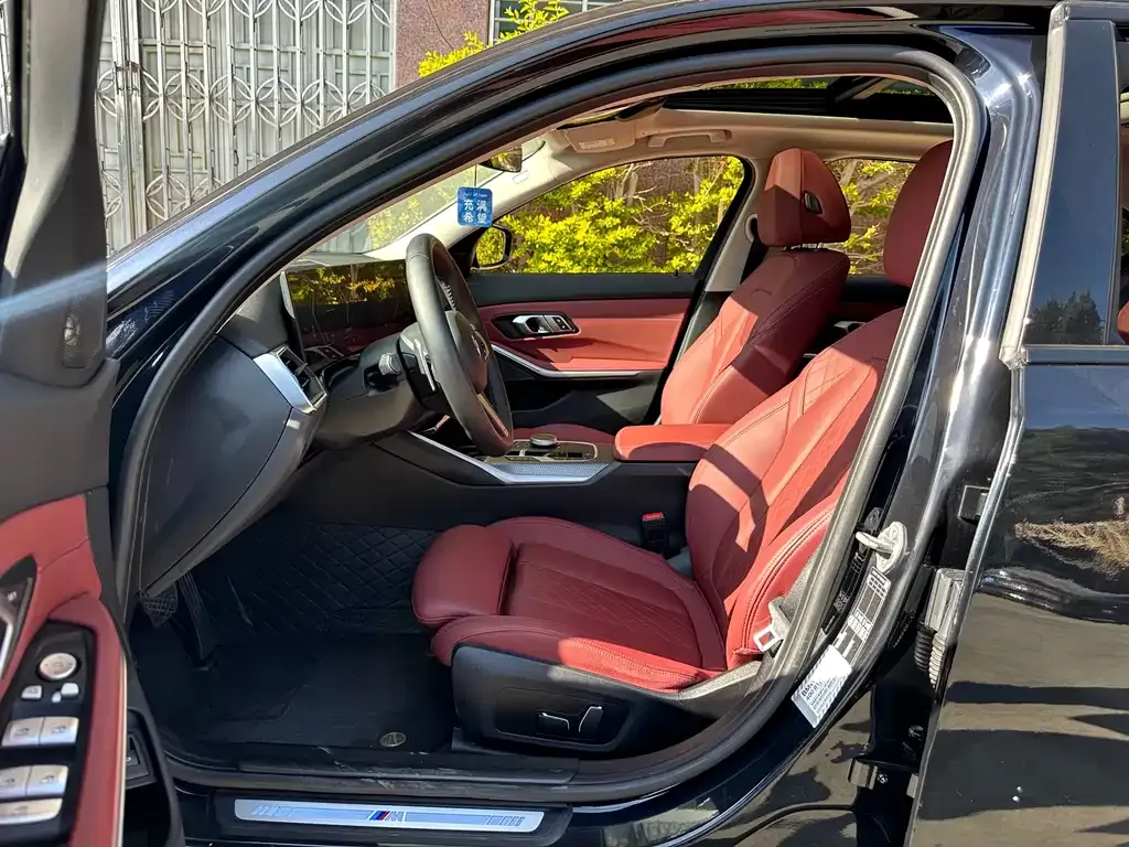BMW 3 Series 2024 из CN, фото 6