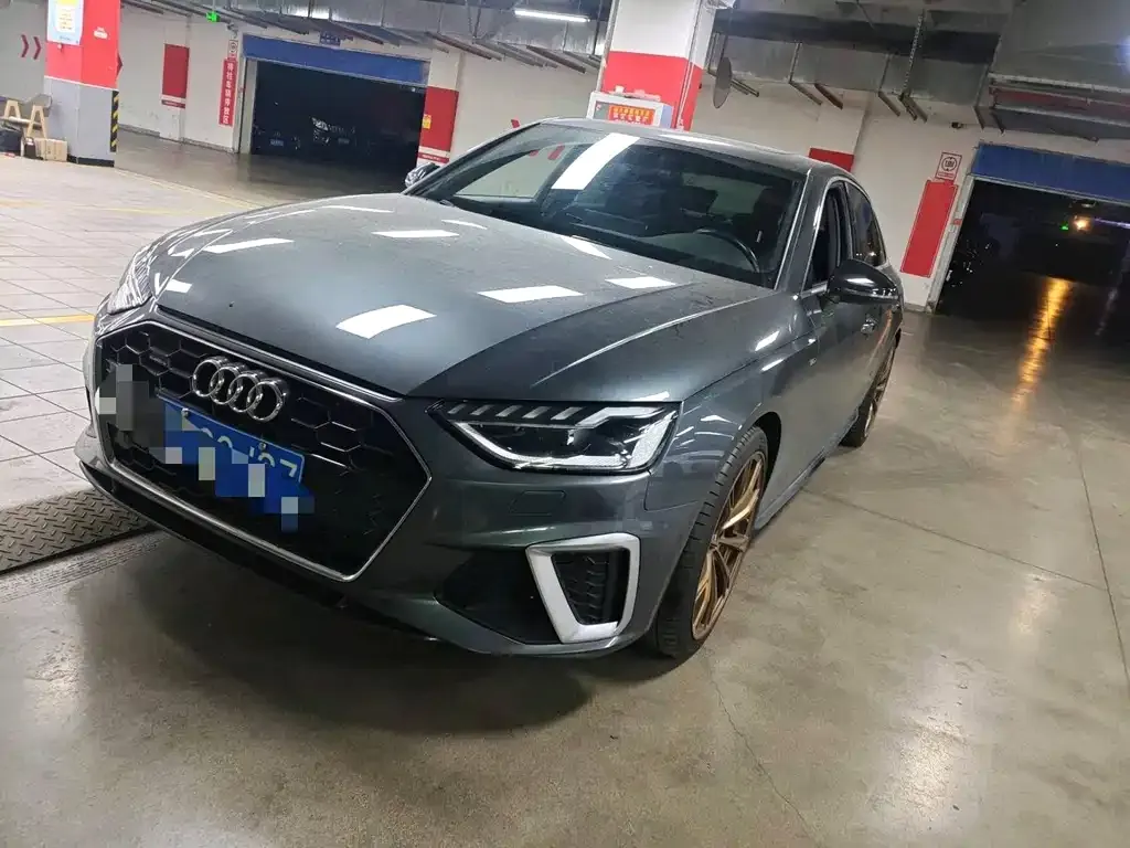 Audi A4L 2021 из CN, фото 1
