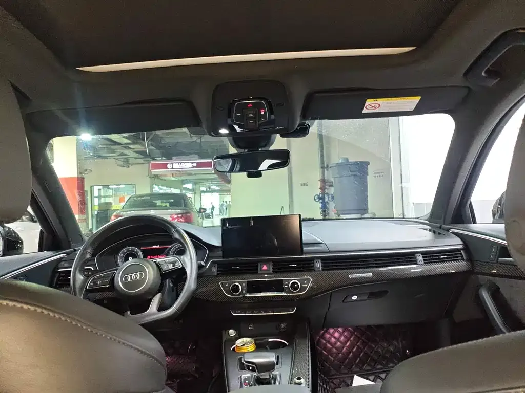 Audi A4L 2021 из CN, фото 7