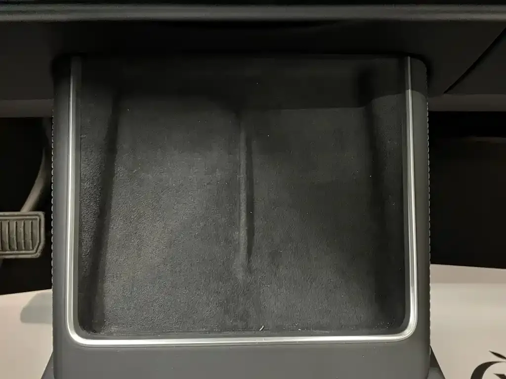 Tesla Model Y 2025 из CN, фото 2