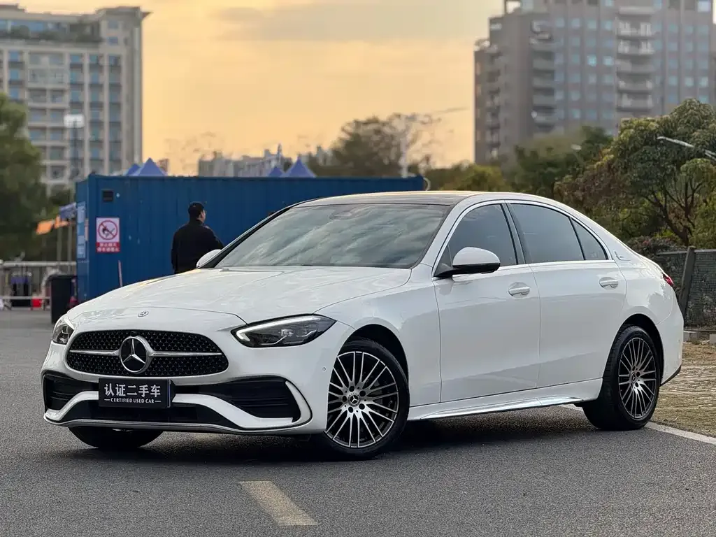 Mercedes-Benz C-Class — фото 1