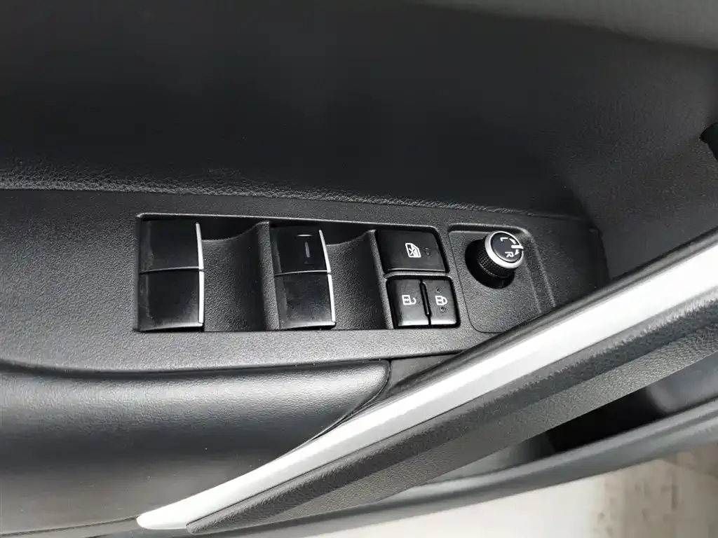 Toyota Frontlander 2023 из CN, фото 7