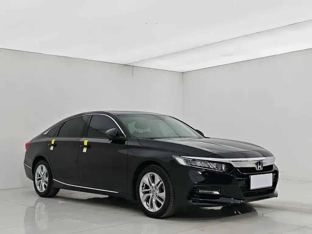 Honda Accord — фото 8