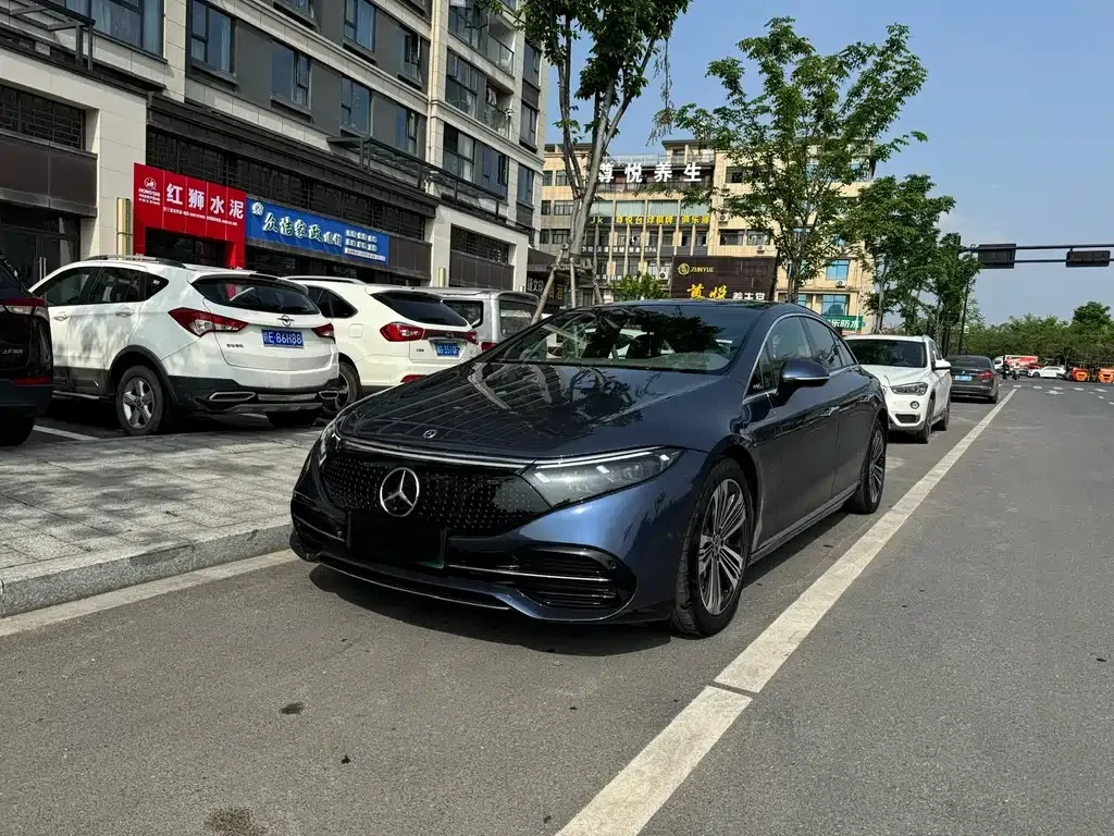 Mercedes-Benz EQS — фото 10