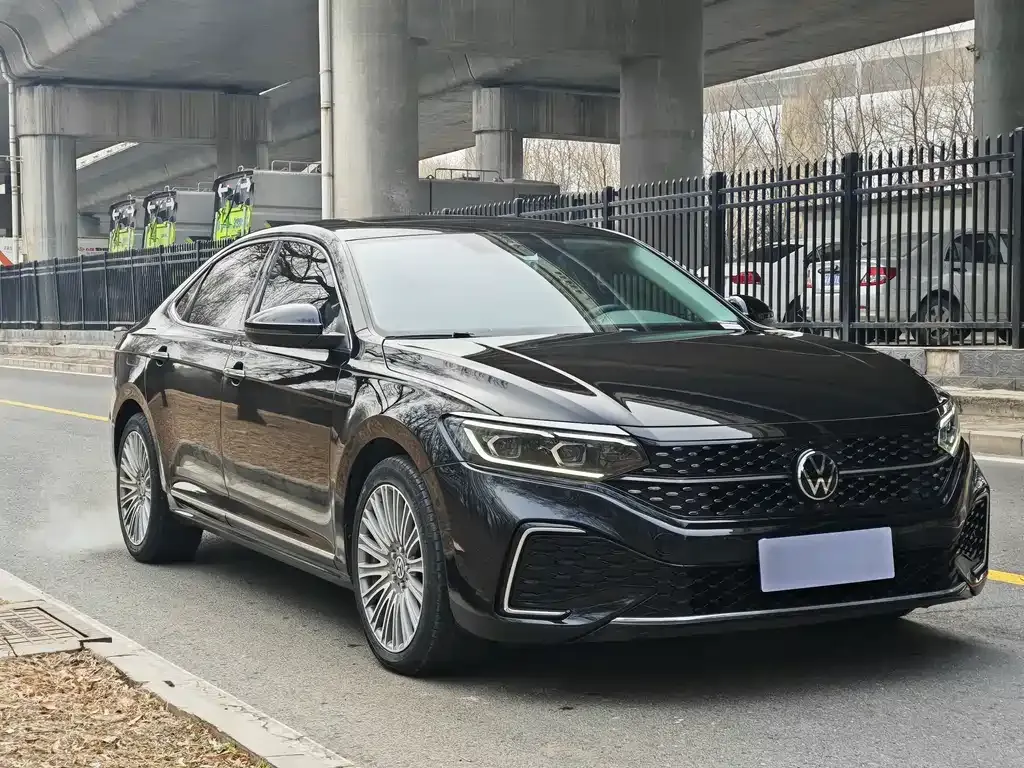 Volkswagen Passat — фото 3