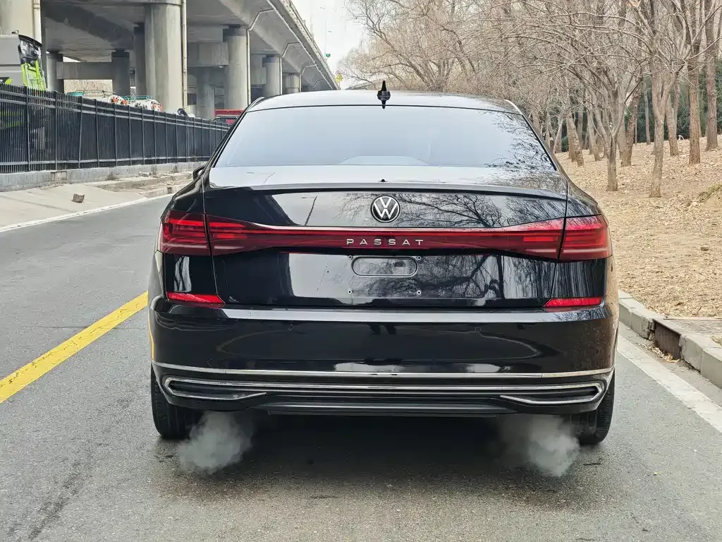 Volkswagen Passat — фото 9
