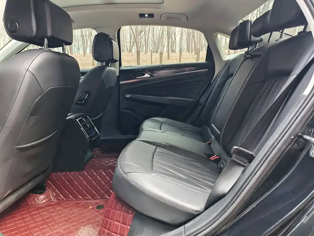 Volkswagen Passat — фото 2