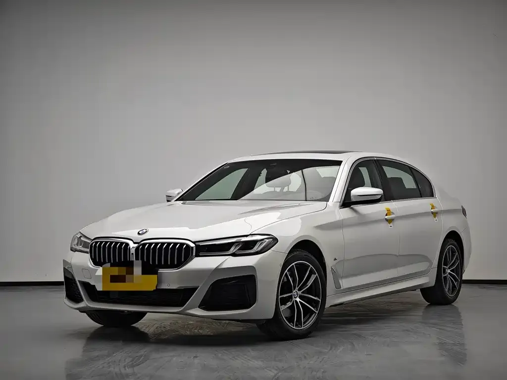 BMW 5 Series — фото 1