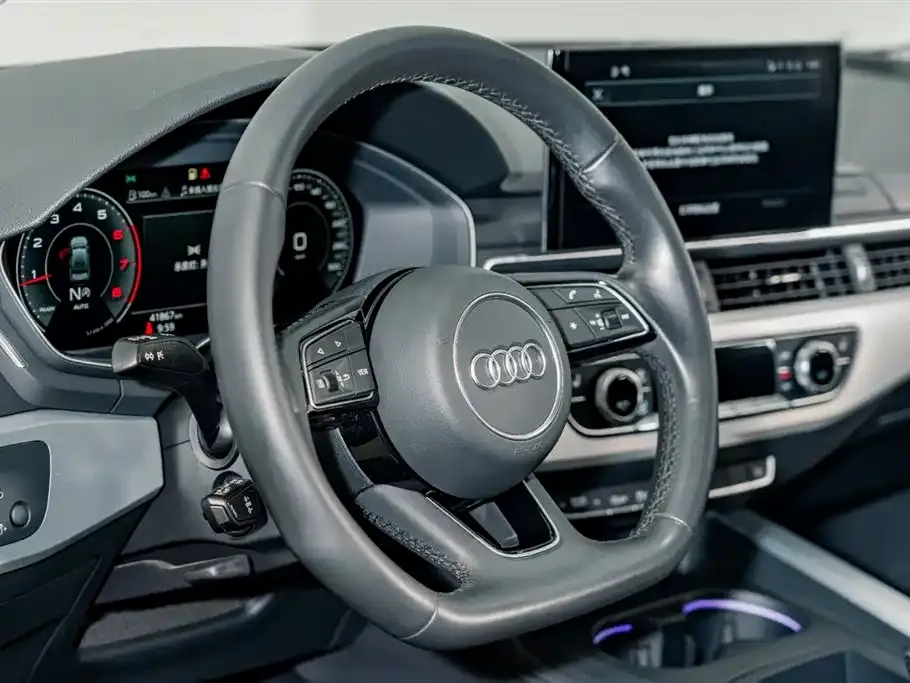 Audi A4L 2022 из CN, фото 10