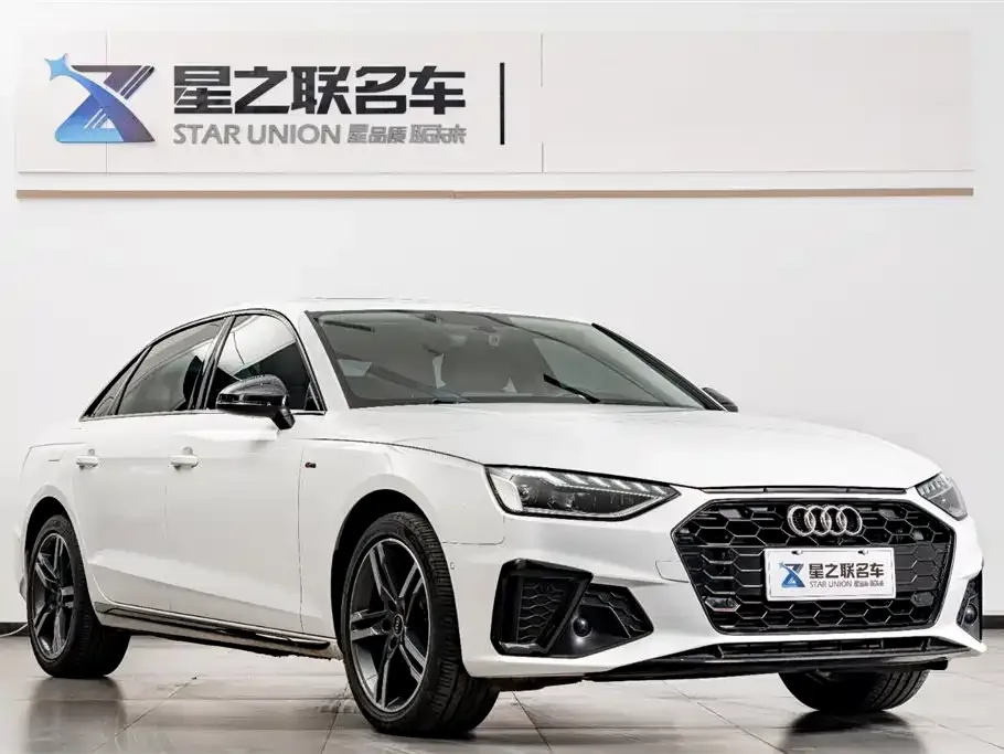 Audi A4L 2022 из CN, фото 2