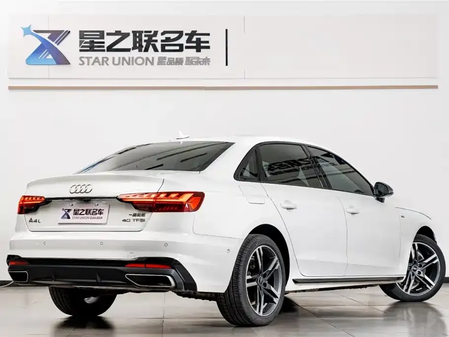 Audi A4L 2022 из CN, фото 6