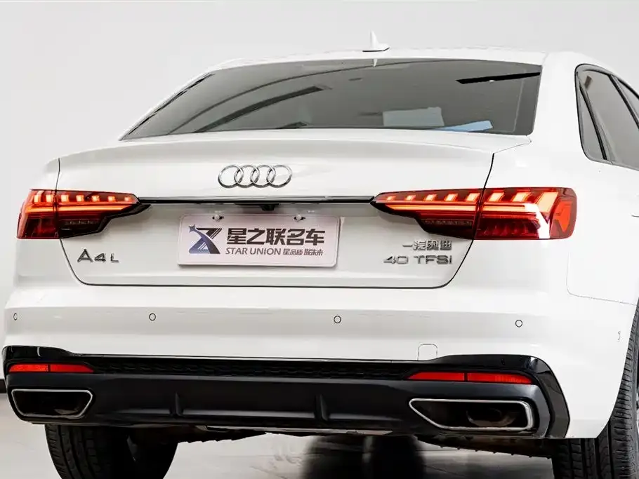 Audi A4L 2022 из CN, фото 8