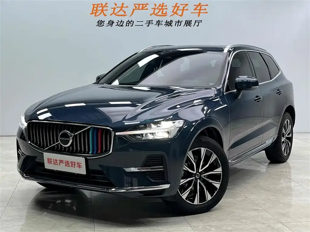 Volvo XC60 — фото 1