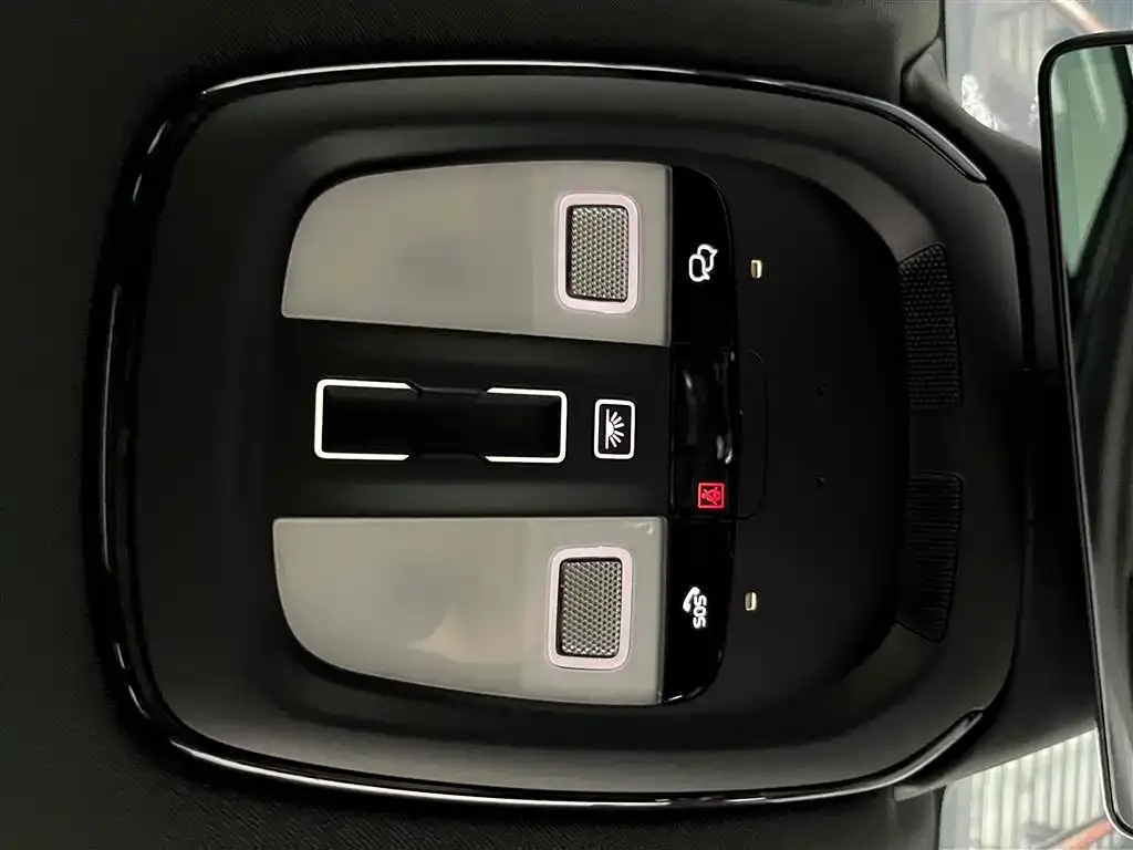 Volvo XC60 — фото 2