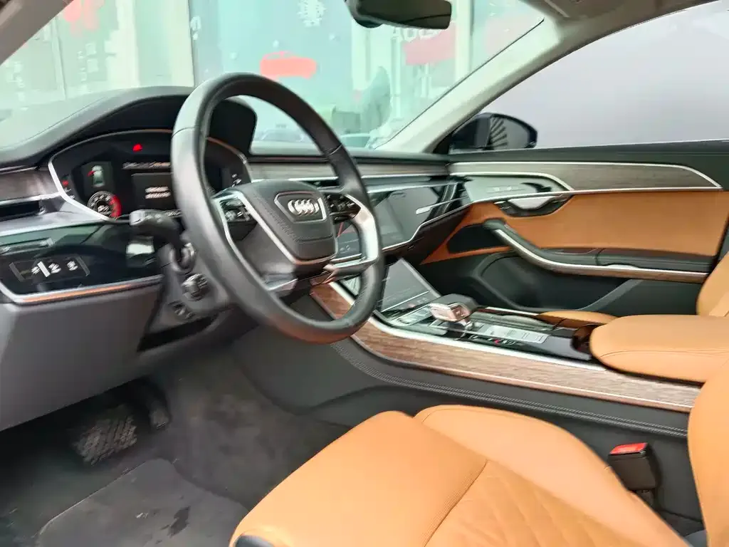 Audi A8 2024 из CN, фото 5