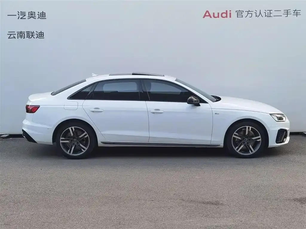 Audi A4L 2022 из CN, фото 3