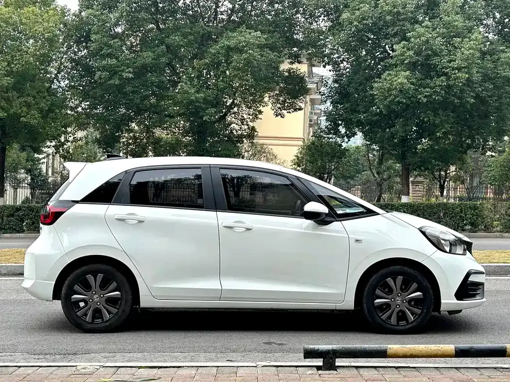 Honda Fit 2023 из CN, фото 8