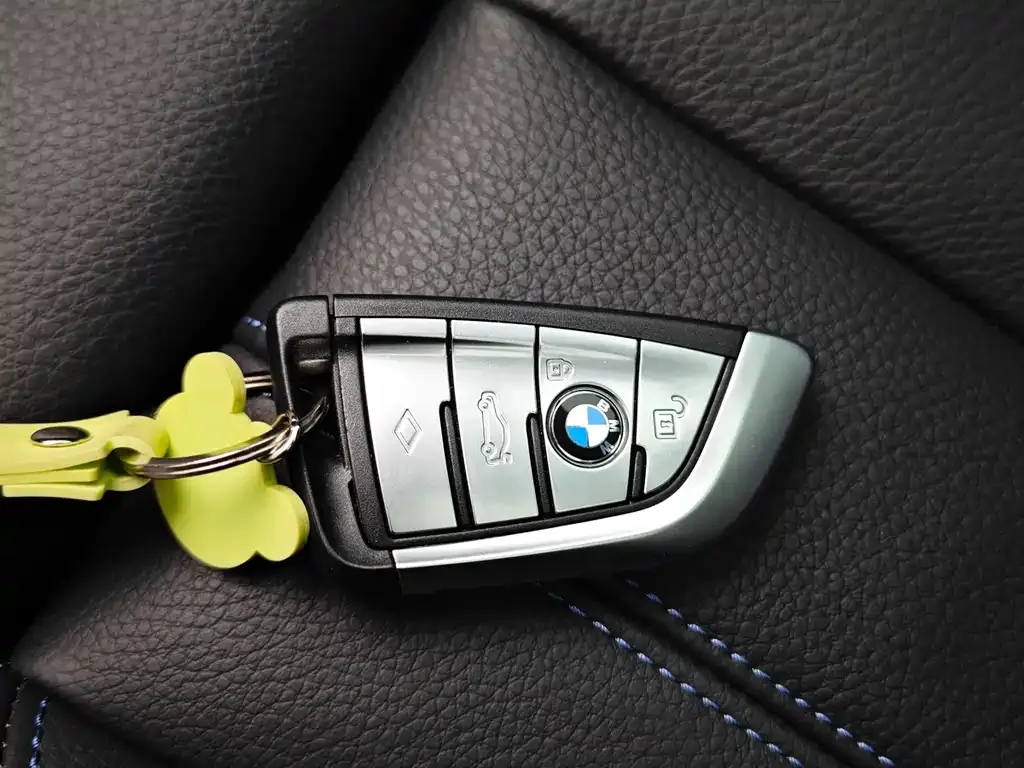 BMW 6 Series GT 2023 из CN, фото 10