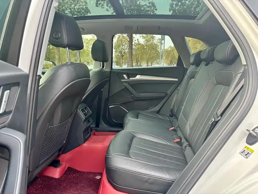 Audi Q5L 2021 из CN, фото 3