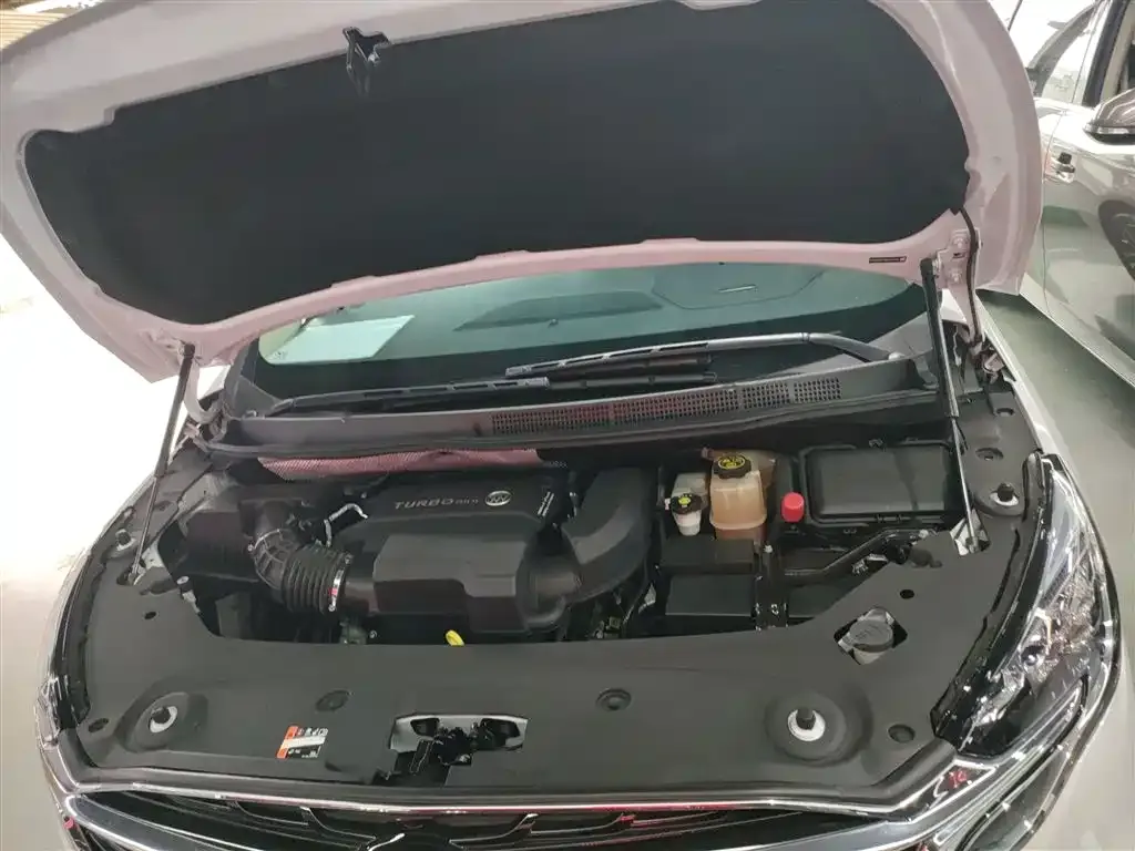 Buick GL8 2022 из CN, фото 8