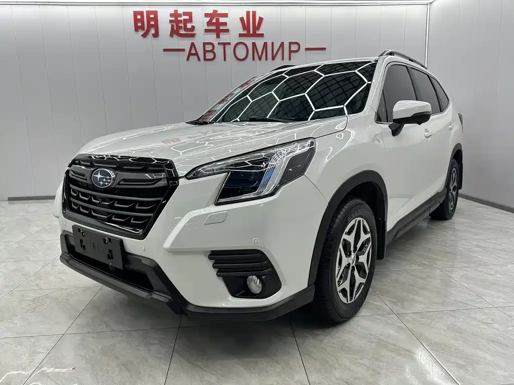Subaru Forester 2023 из CN, фото 1