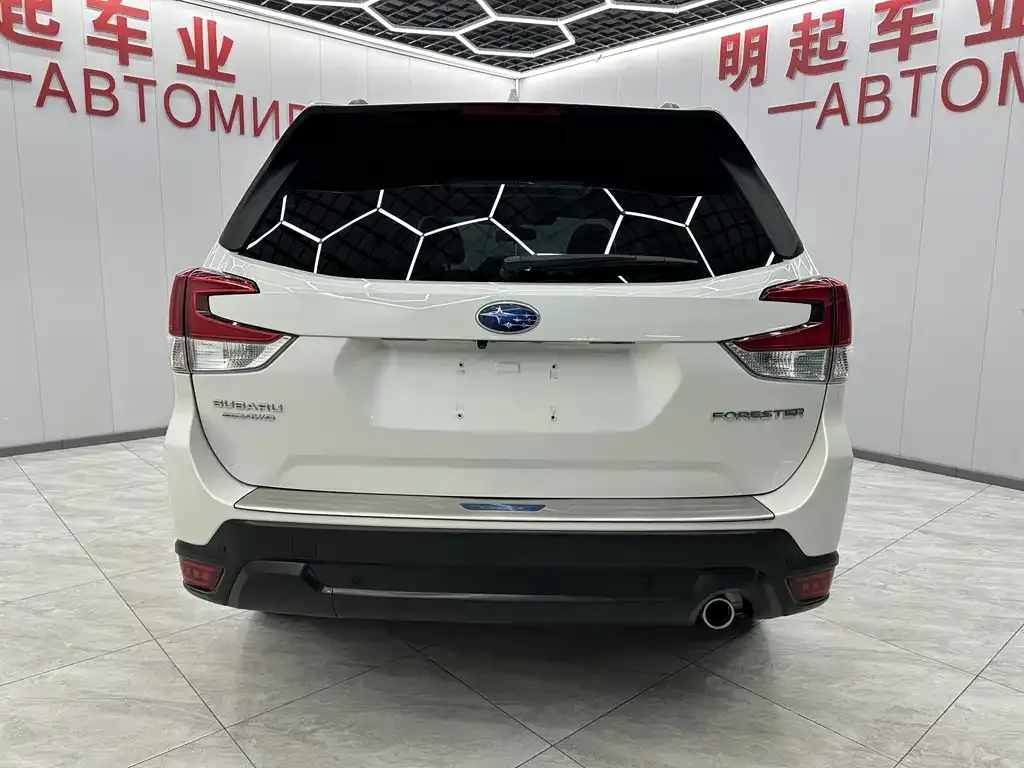 Subaru Forester 2023 из CN, фото 4