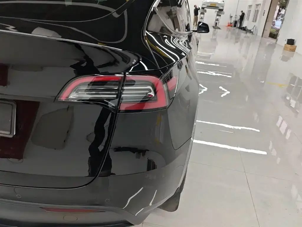 Tesla Model Y 2023 из CN, фото 8