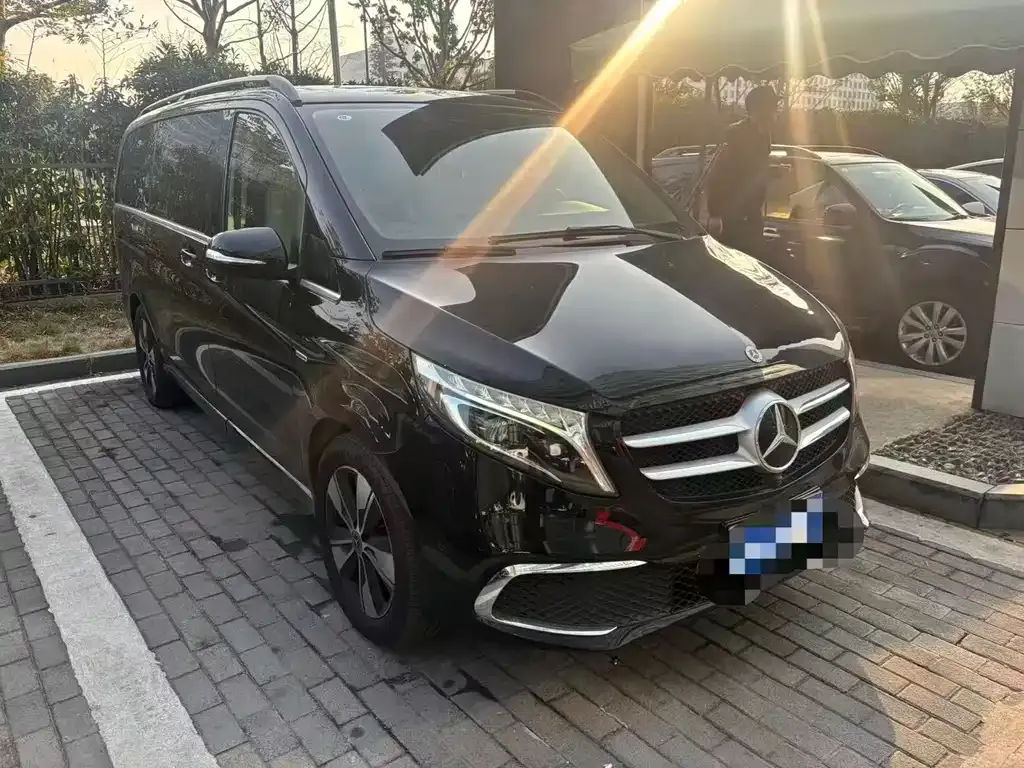 Mercedes-Benz V-Class 2022 из CN, фото 7